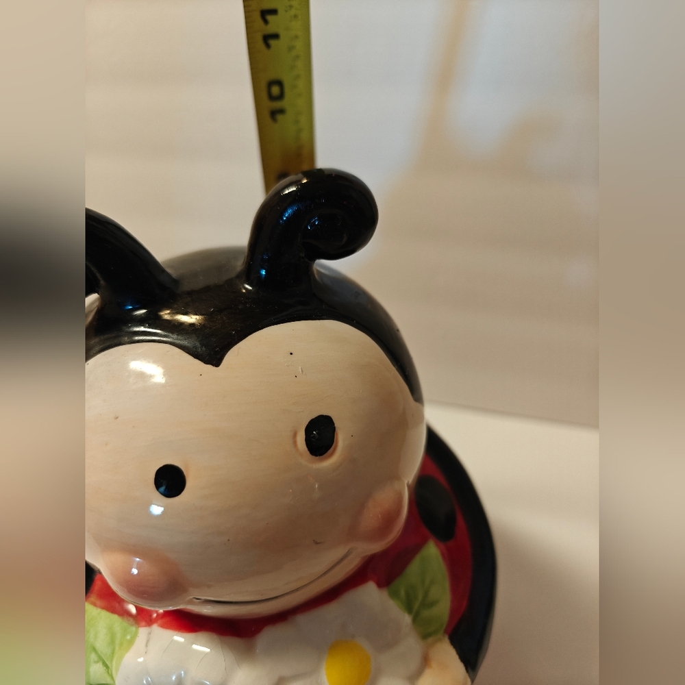 Ladybug Hugging Daisy Cookie Jar, Anthropomorphic Ladybug Ceramic Cookie Jar - Picture 7 of 13